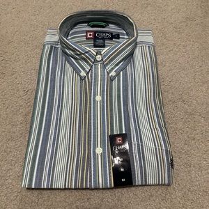 Men’s size medium Chaps long sleeve dress shirt